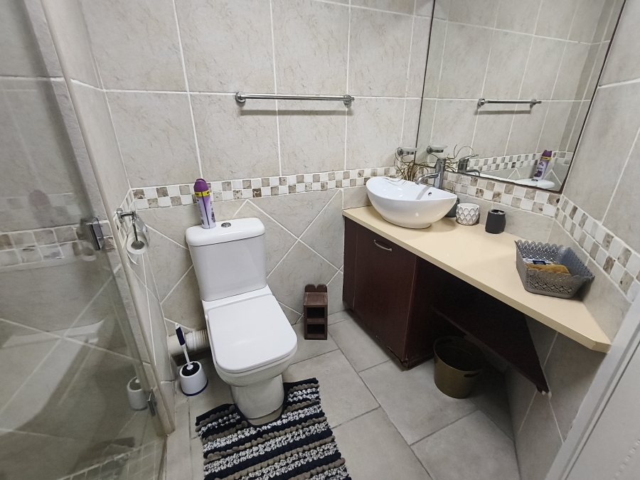 3 Bedroom Property for Sale in Paradise Beach Eastern Cape